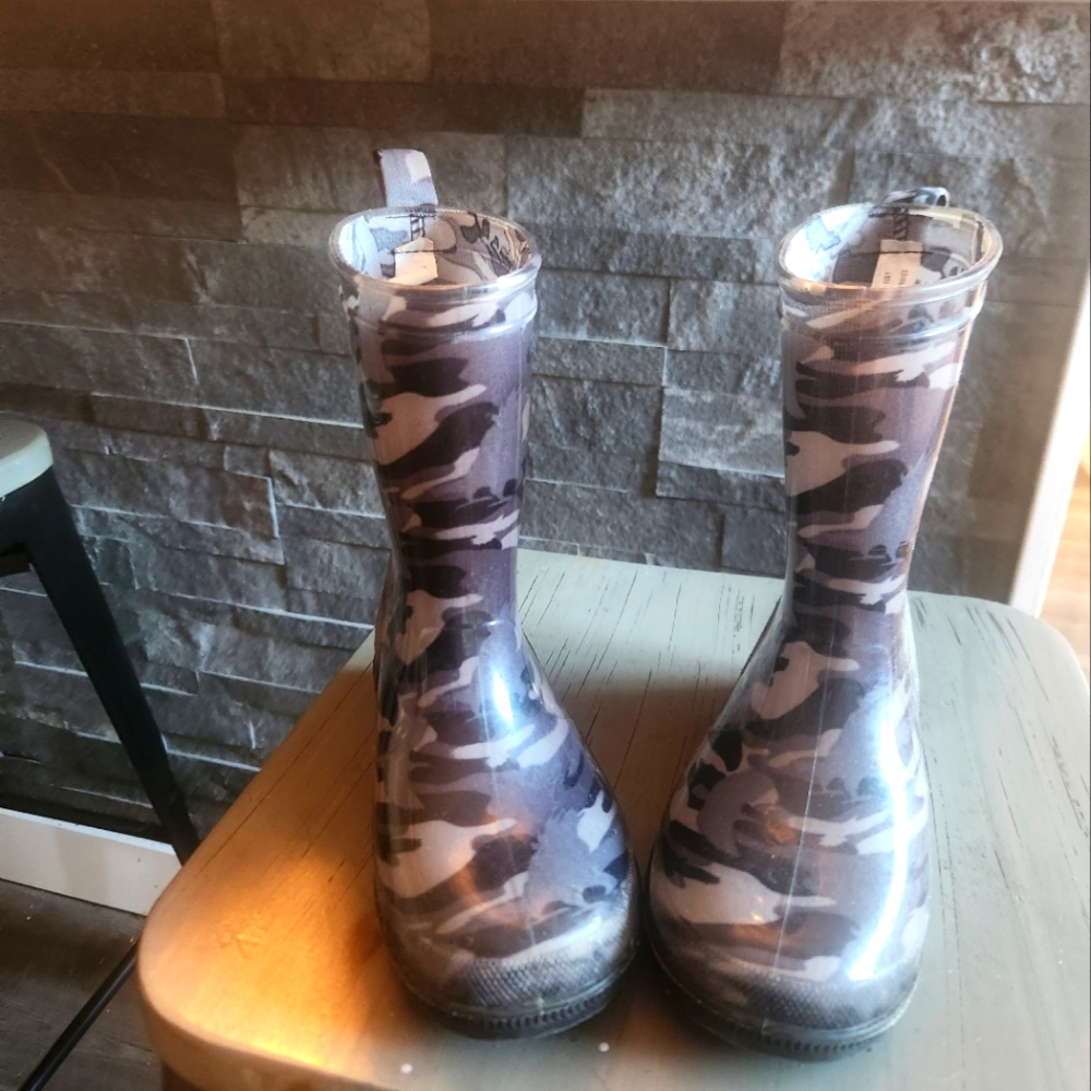 Capelli New York  Boys or girls Rain Boots